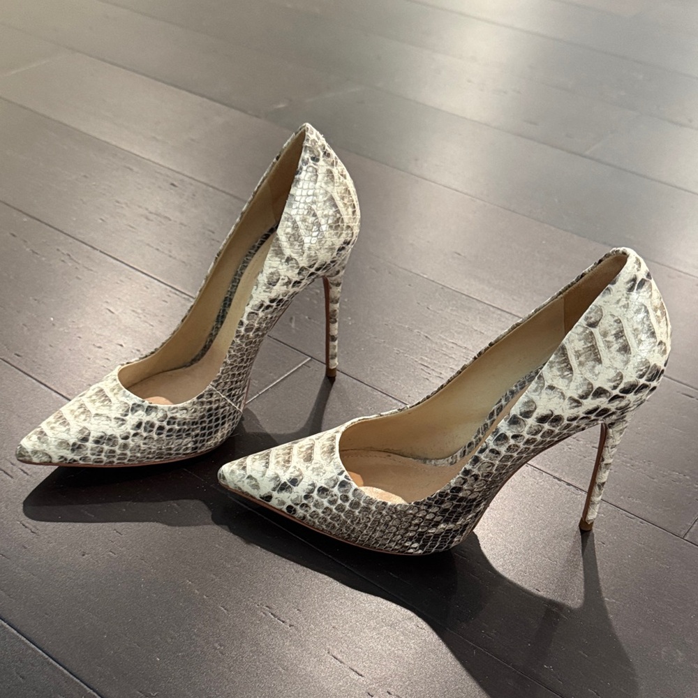 NWT SCHUTZ Snakeskin Pointed-Toe Stiletto Heels in Cream and Gray